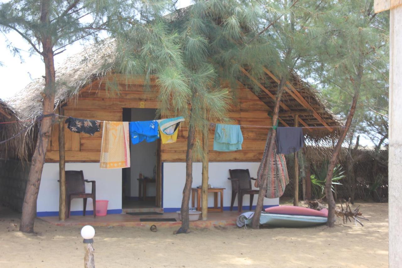 Sand Dune Beach Resort & Surf Camp Arugam Bay Exterior photo