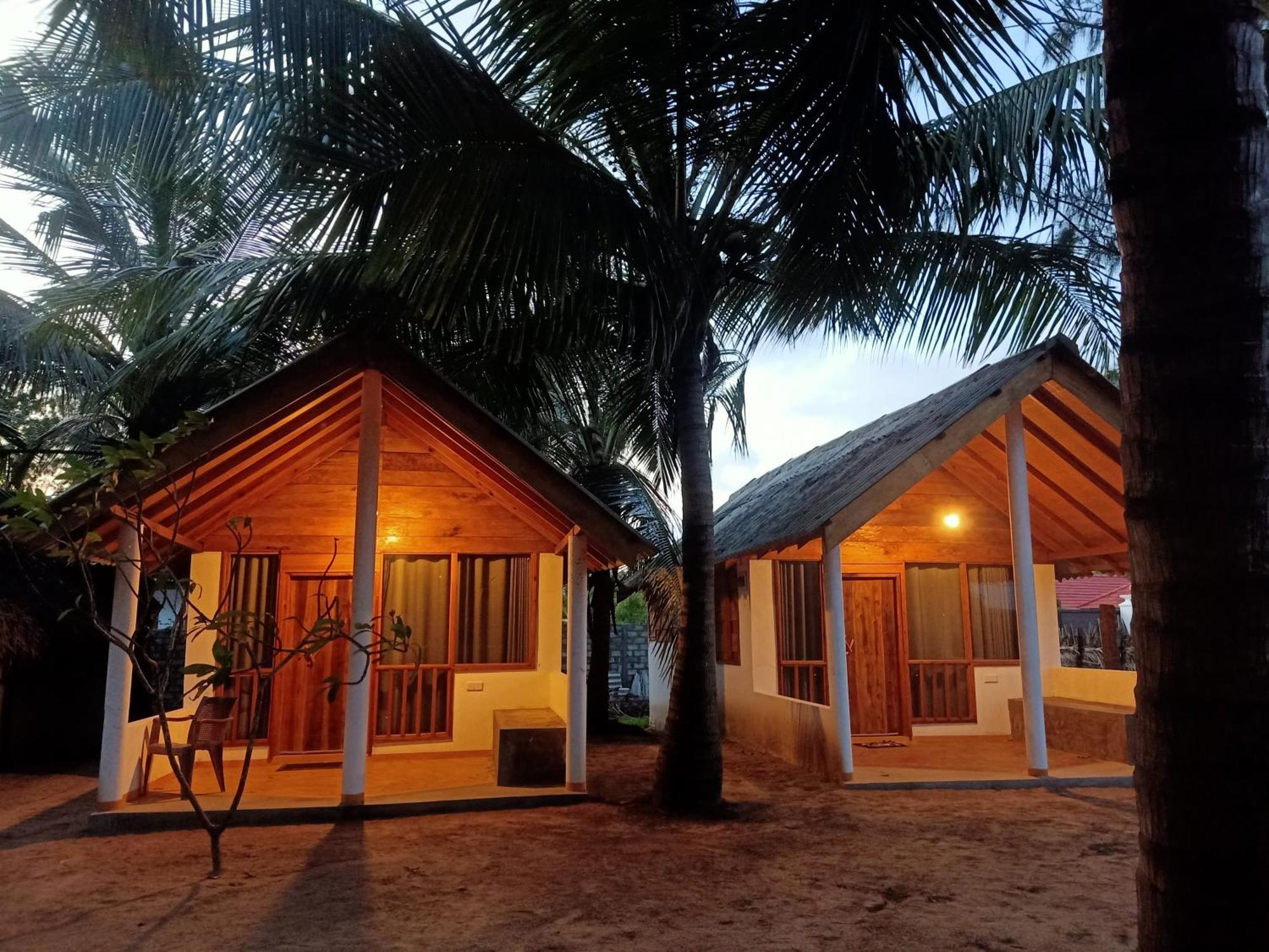 Sand Dune Beach Resort & Surf Camp Arugam Bay Exterior photo
