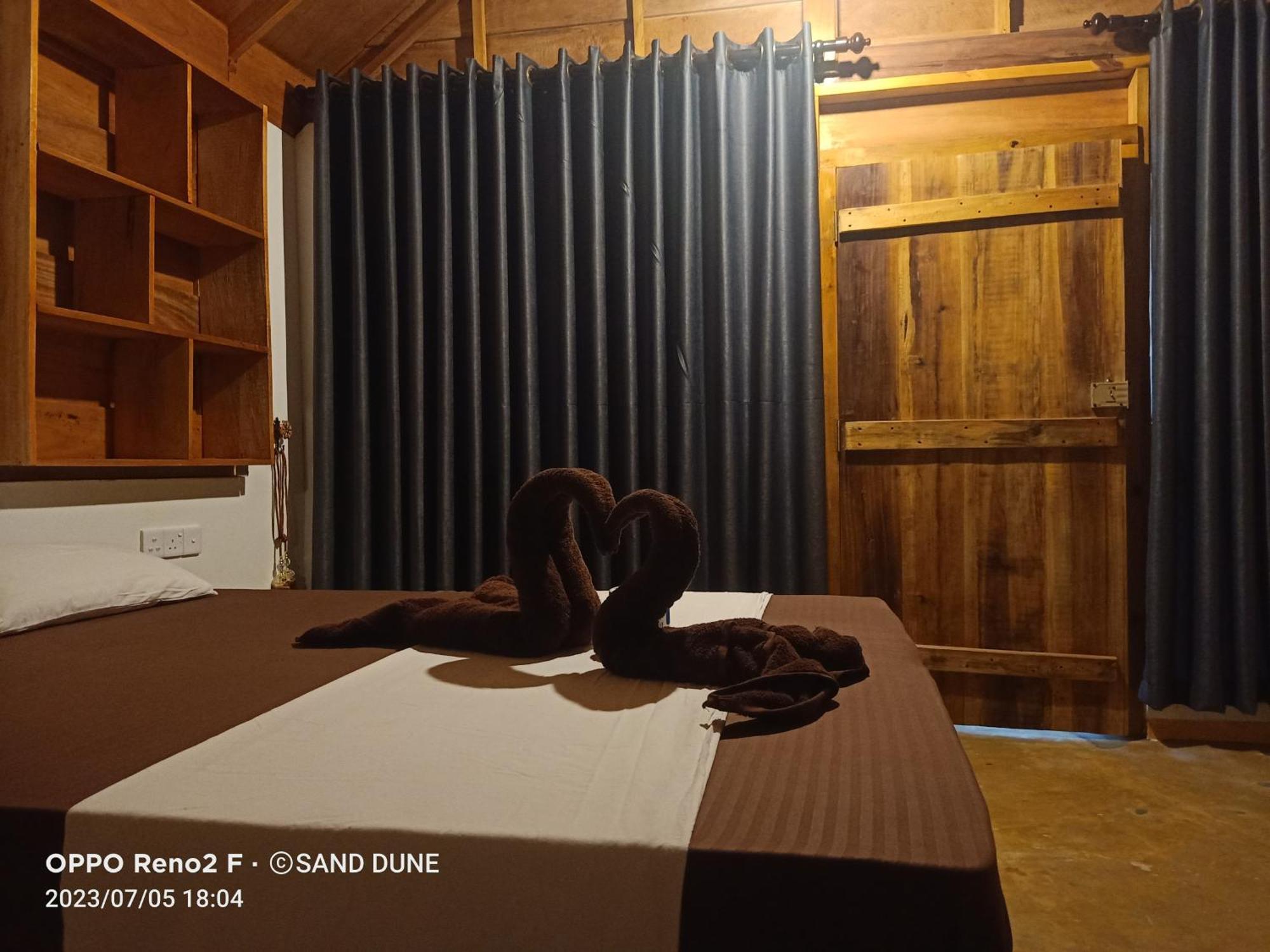 Sand Dune Beach Resort & Surf Camp Arugam Bay Exterior photo