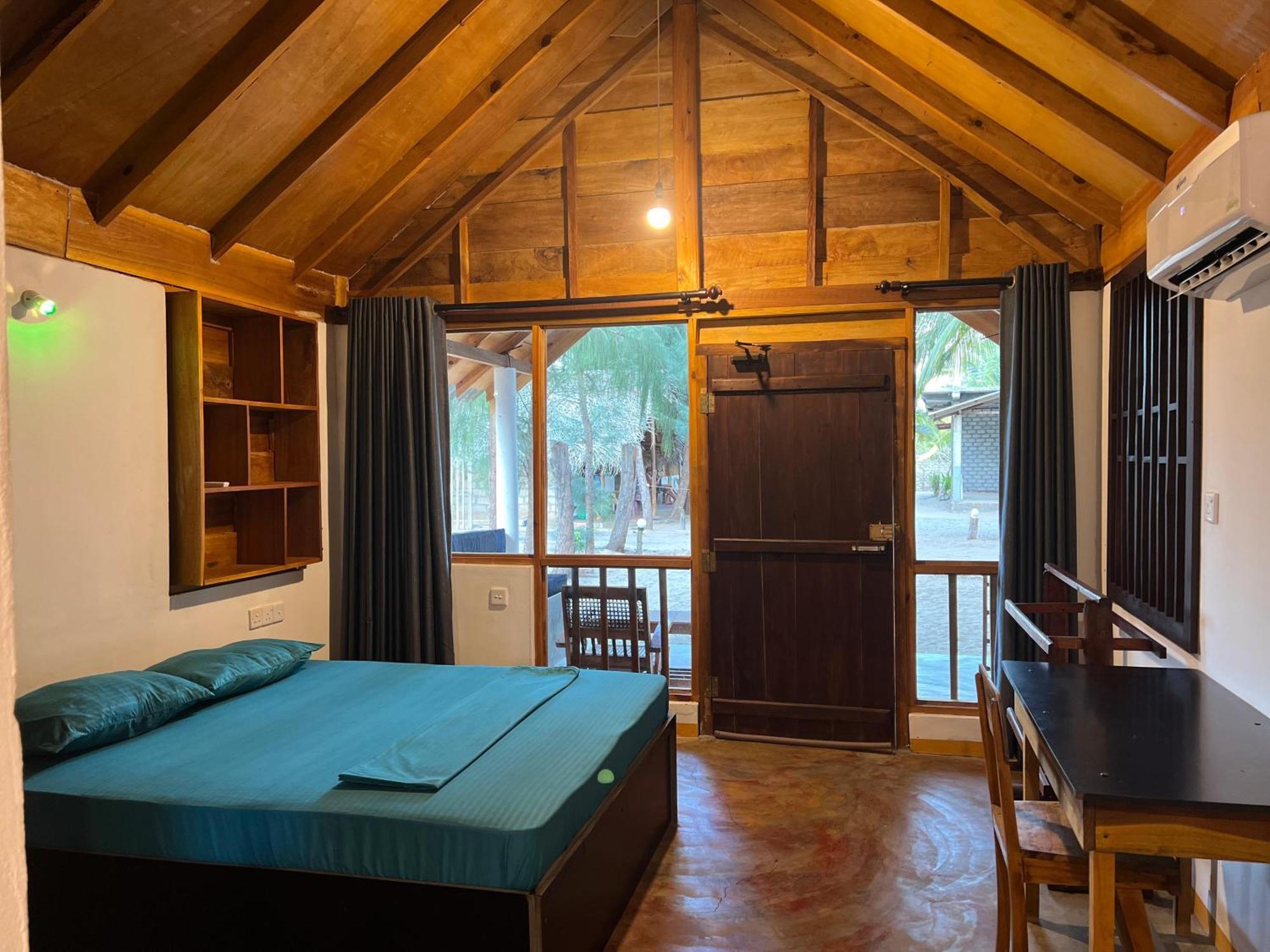 Sand Dune Beach Resort & Surf Camp Arugam Bay Exterior photo