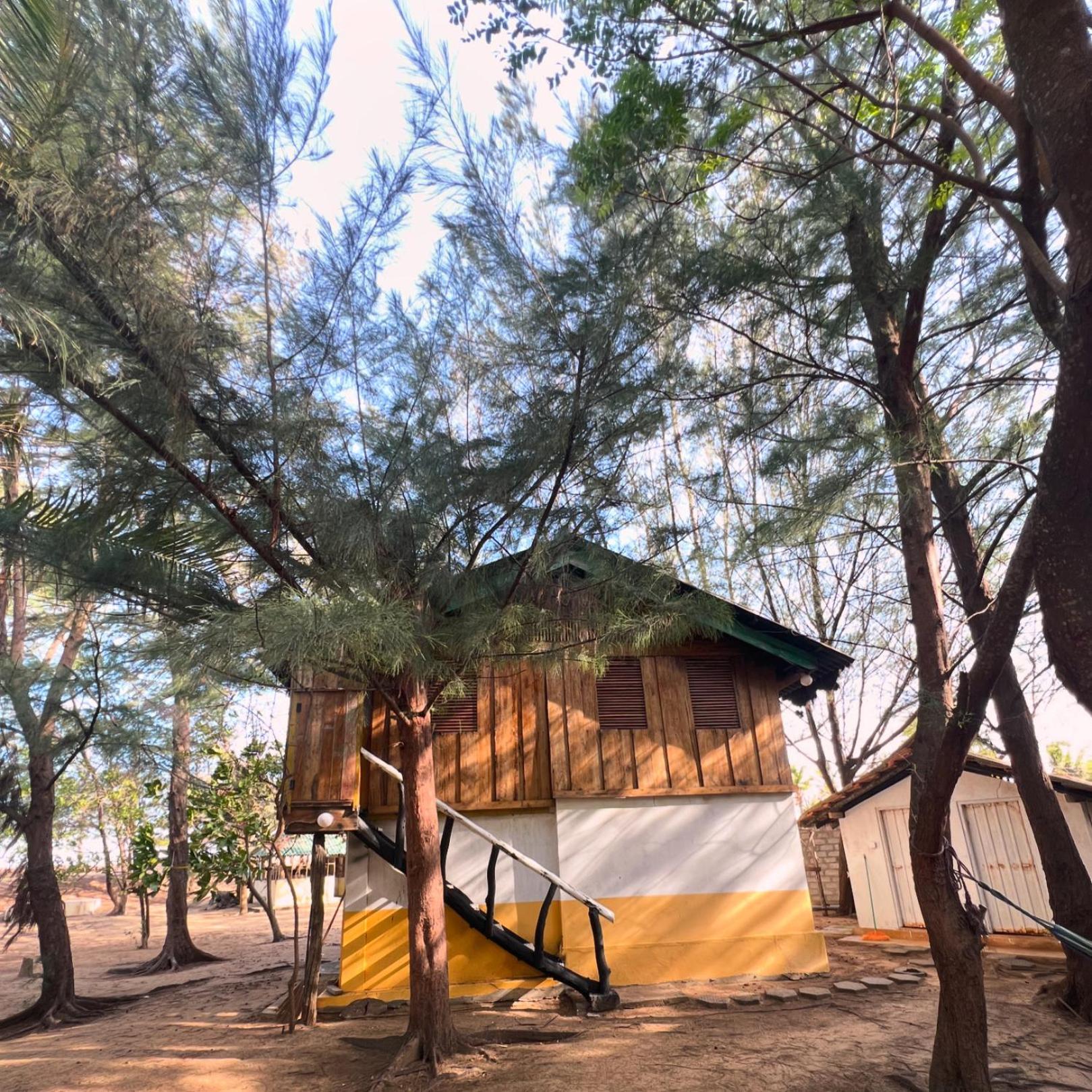 Sand Dune Beach Resort & Surf Camp Arugam Bay Exterior photo