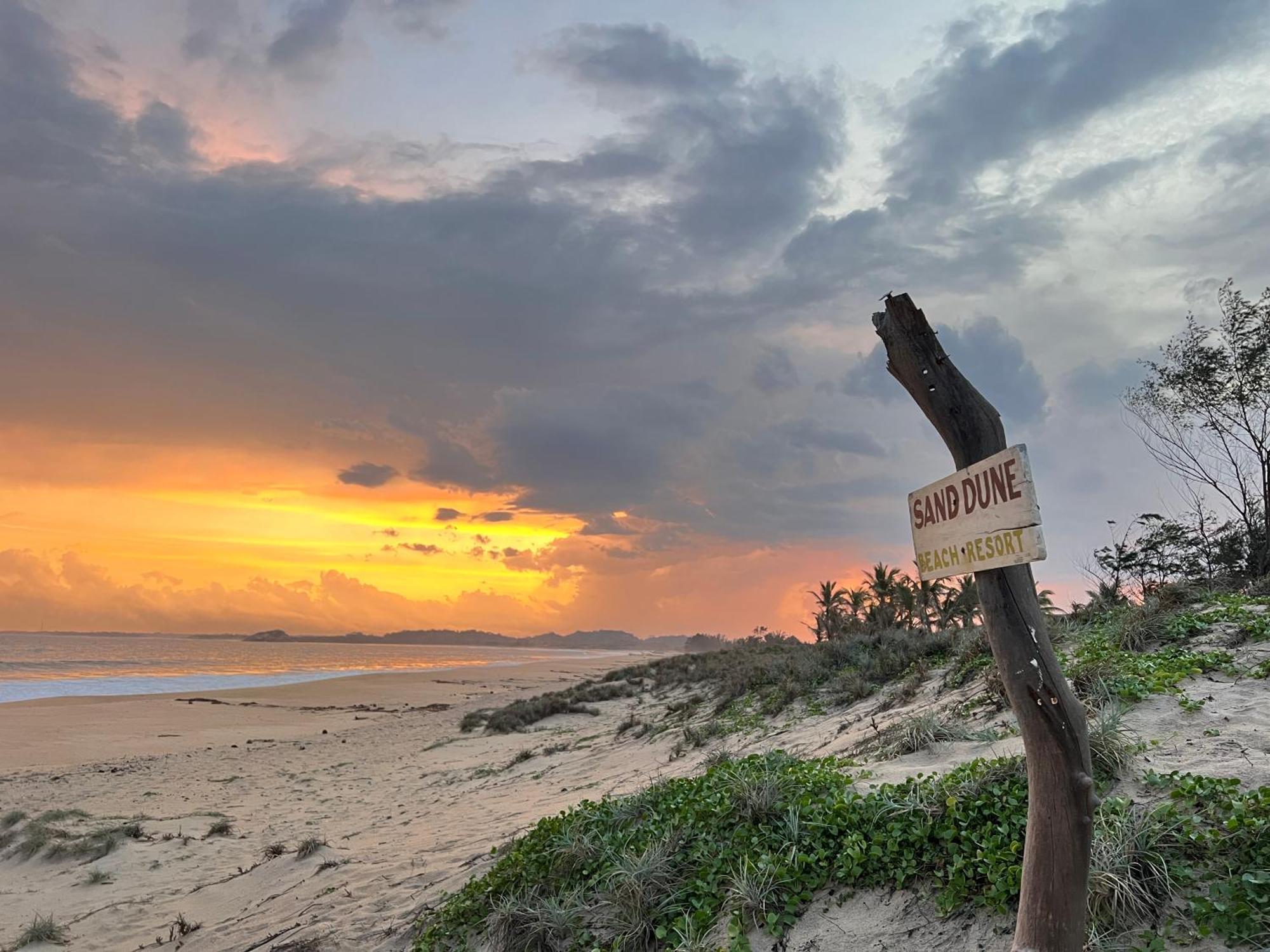Sand Dune Beach Resort & Surf Camp Arugam Bay Exterior photo