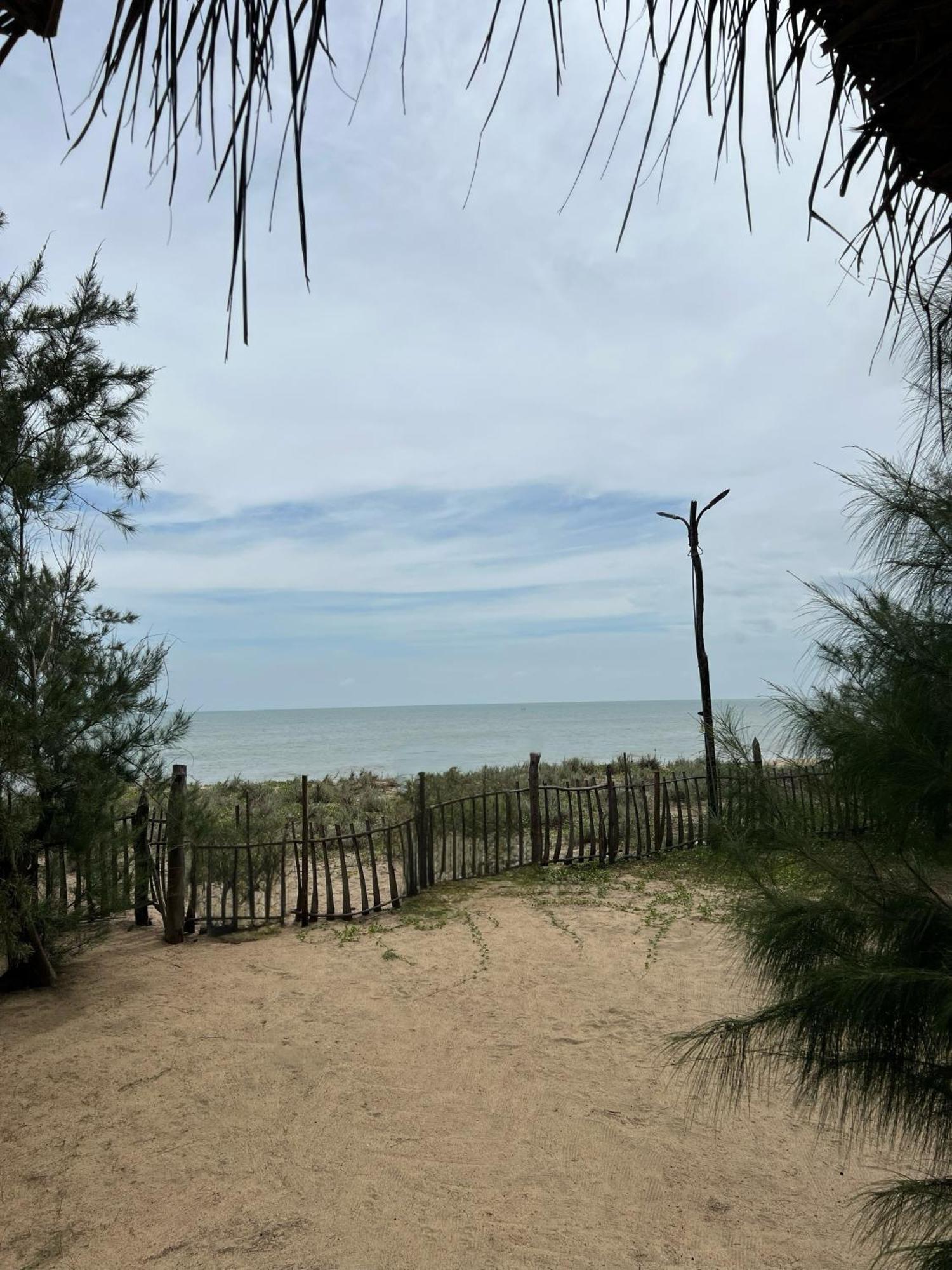 Sand Dune Beach Resort & Surf Camp Arugam Bay Exterior photo