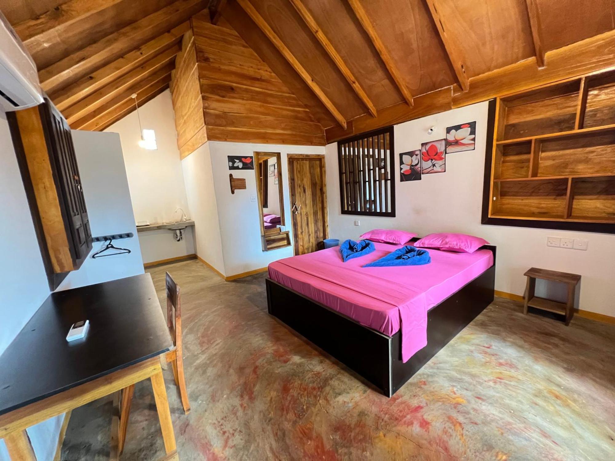 Sand Dune Beach Resort & Surf Camp Arugam Bay Exterior photo
