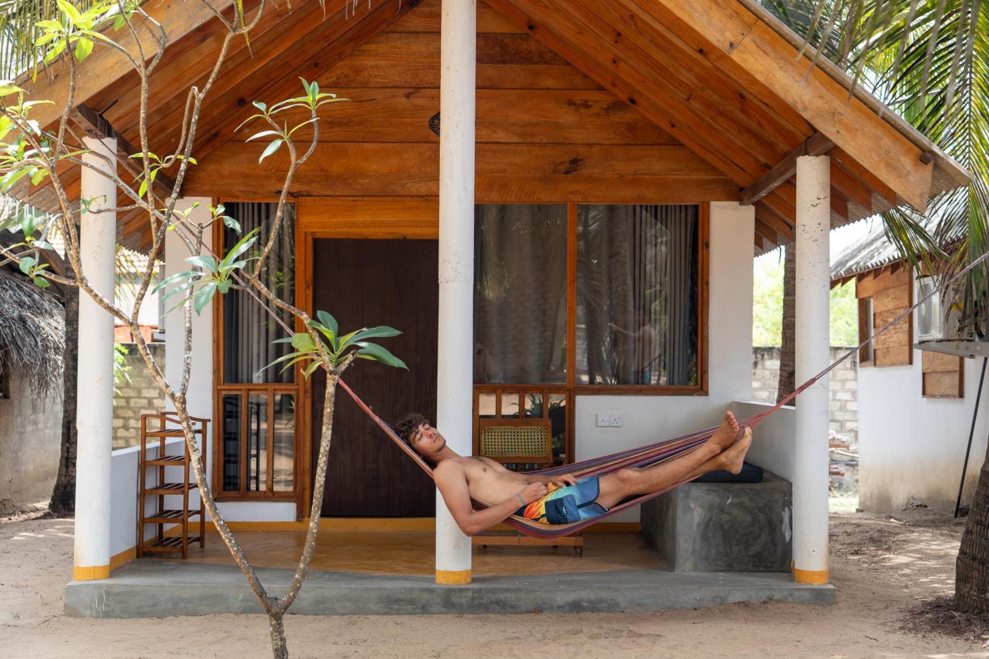 Sand Dune Beach Resort & Surf Camp Arugam Bay Exterior photo
